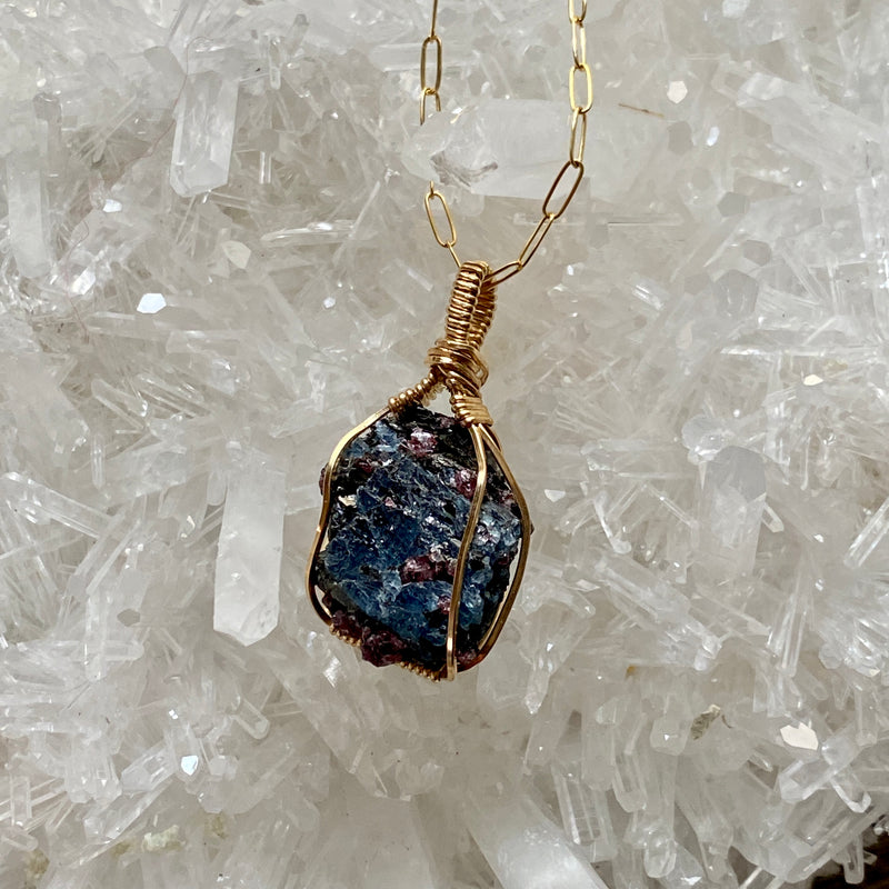 Blue Kyanite with Garnet Crystal Pendant