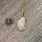 Faden Quartz Crystal Pendant