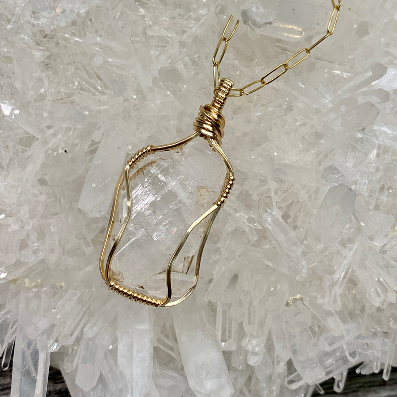 Faden Quartz Crystal Pendant